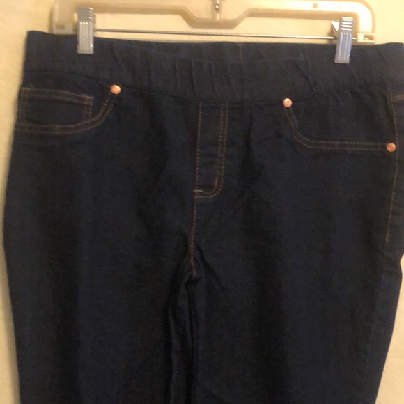 Faded Glory elastic waist jeans size 14 - Picture 2 of 4